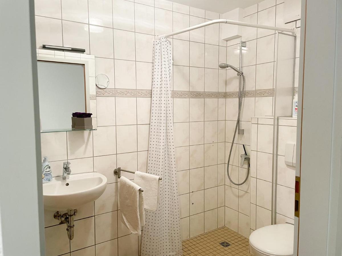Ferienzimmer Adalonia Hotell Greifswald Exteriör bild